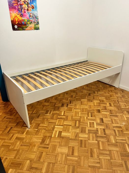 Łóżko IKEA SLÄKT 90x200 cm – białe, stelaż w komplecie