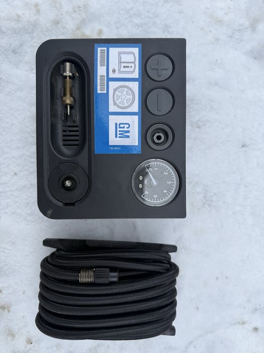 Оригінальний штатний компресор для підкачки шин Опель Зафіра Б