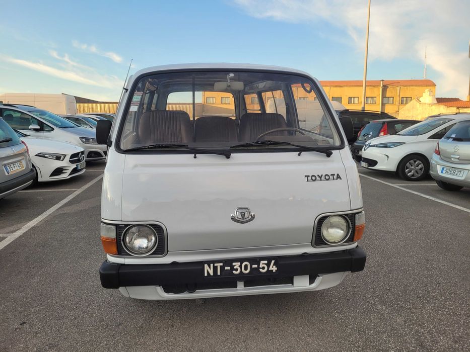 Toyota Hiace 9 Lugares / Comercial (Misto) 2.2D