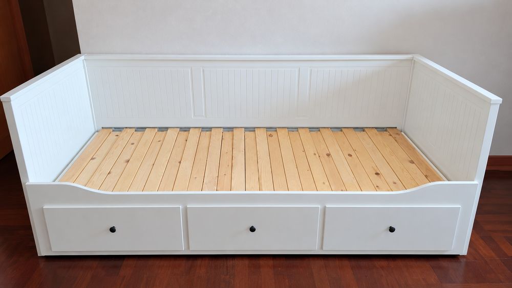 Cama Ikea HEMNES c/ colchão