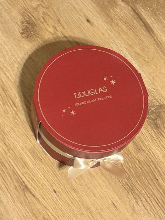 Pudełko  glam palette douglas