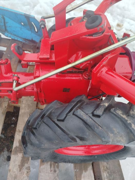 Продам чеську косарку MF70 дизель