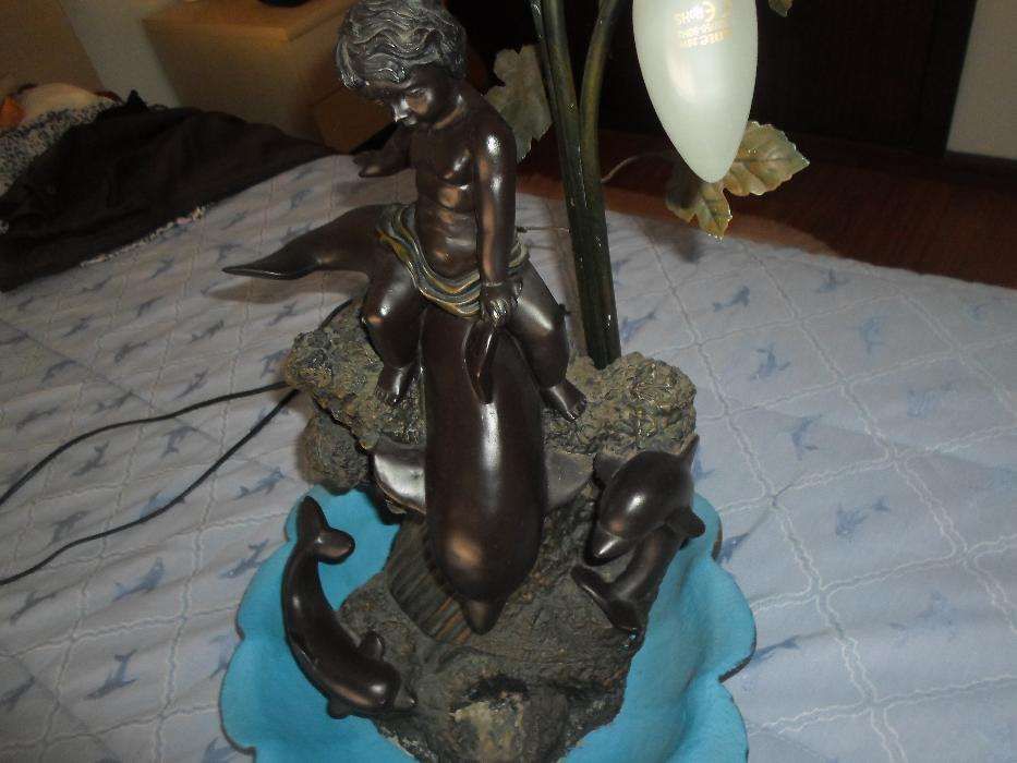 candeeiro com fonte / fonte decorativa