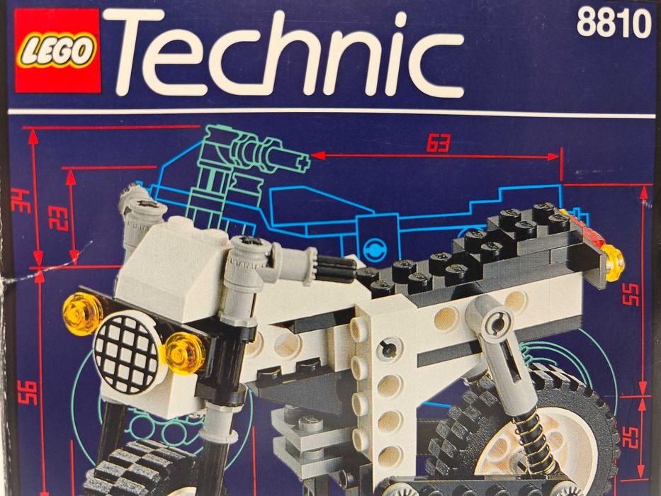 Lego Technic 8810 "Cafe Racer"; 1991; [104]