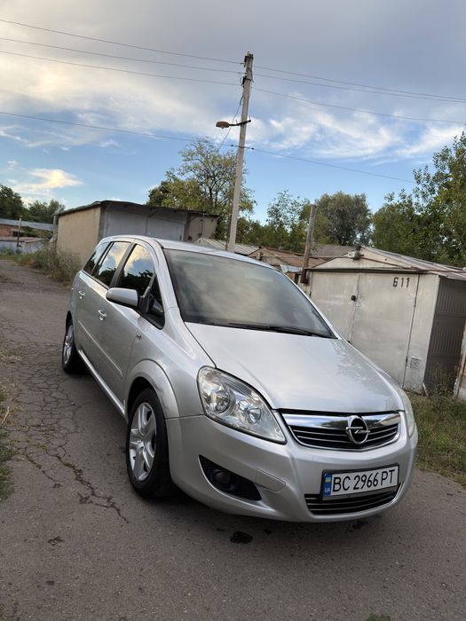 Opel Zafira 2010 рік 1.7 дизель