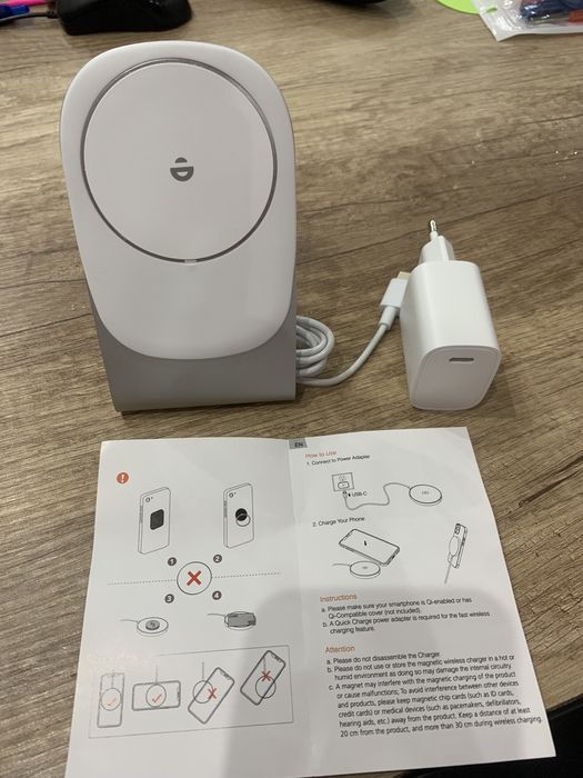 Ładowarka indukcyjna magnetyczna ze stojakiem nowa