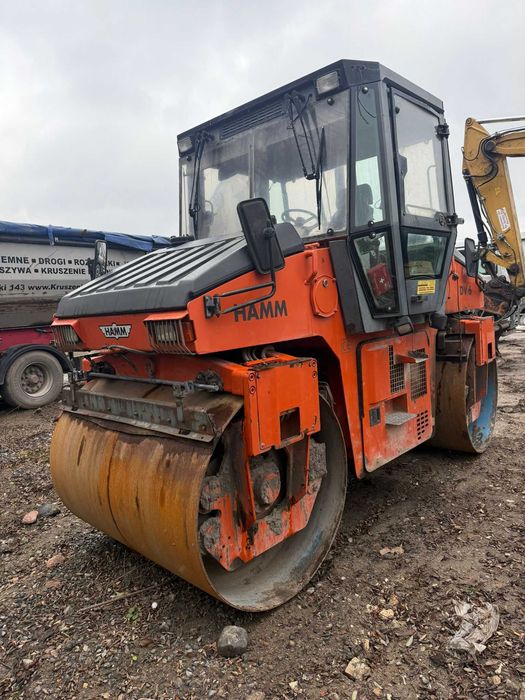 Walec drogowy HAMM DV 6.42 super