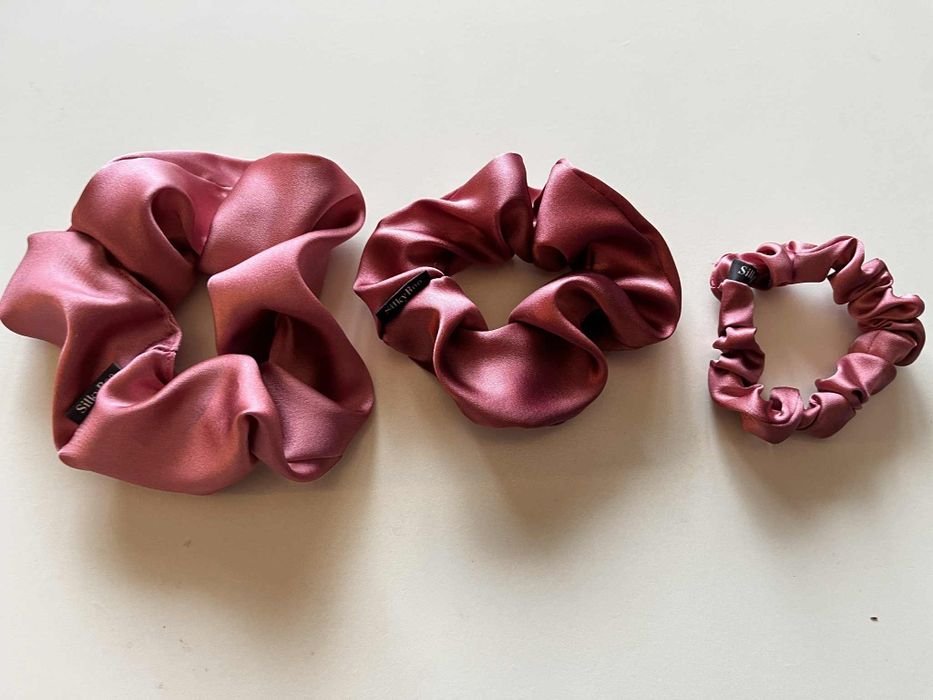 Jedwabne gumki do włosów zestaw prezentowy SilkyBoo scrunchie handmade