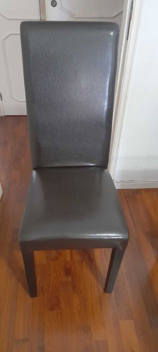 Mesa de Vidro com 6 Cadeiras
