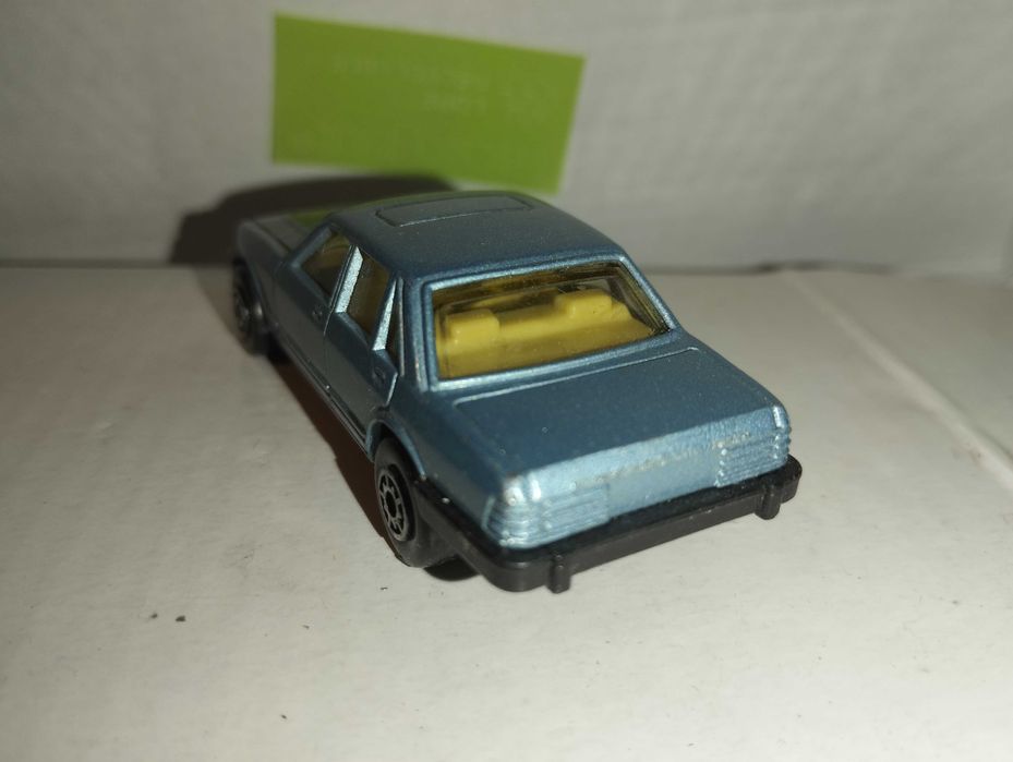 Pojazd auto Edocar 1986 Macau Ford Granada metalowy kolekcji resorak