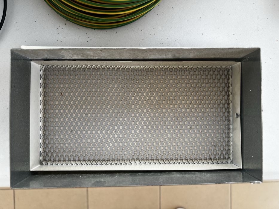 Grelha de ventilação metálica retangular – 26,5 x 16 cm