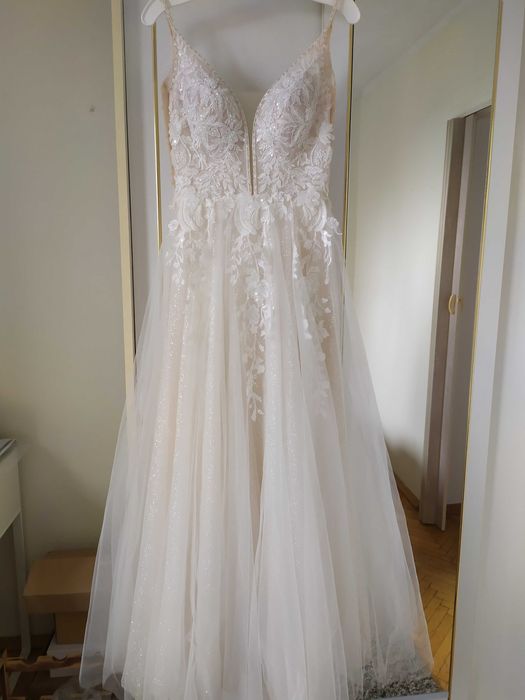 Piękna suknia ślubna