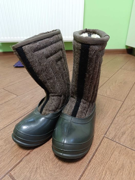 Чоловічі валянки хутряні з калошем (б/в)