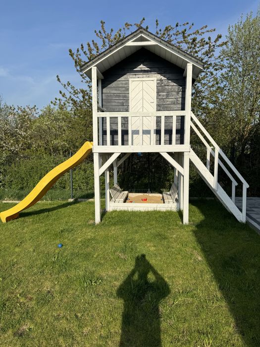 Domek dla dzieci na drzewie duzy
