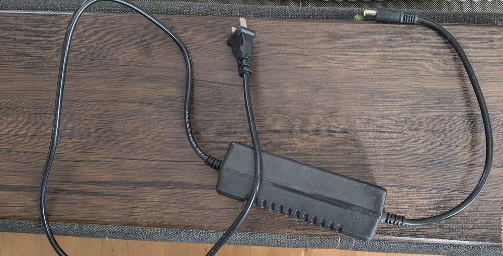 Зарядна станція 300w