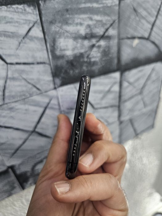 Iphone 11 pro max..64gb