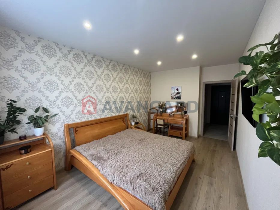 Продаж 1-к квартири ЖК «Варшавський Мікрорайон»