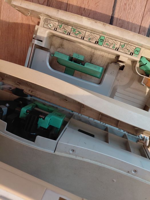 Продам робочий заправлений принтер +сканер+ксерокс