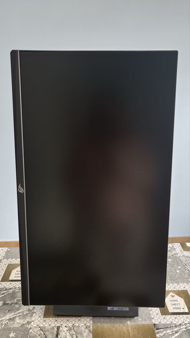Vendo monitor gaming ASUS ROG Strix XG27ACS em excelente estado, ideal para gaming competitivo e produtividade.