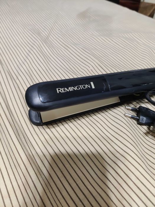 Prancha alisadora Remington 150/230