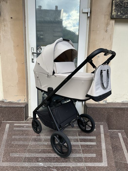 Універсальна коляска 2в1 Carrello Ultra F 2026 року зі складною люлькою