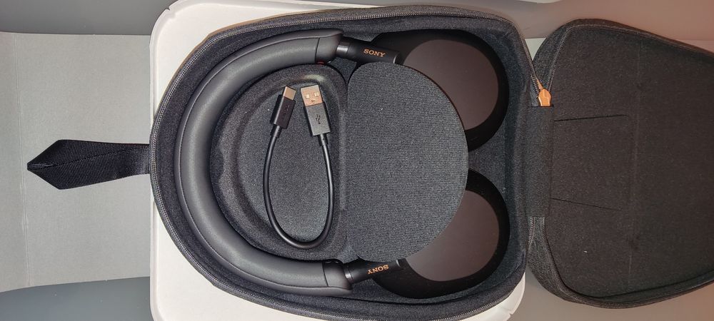 Fones Sony WH-1000XM5