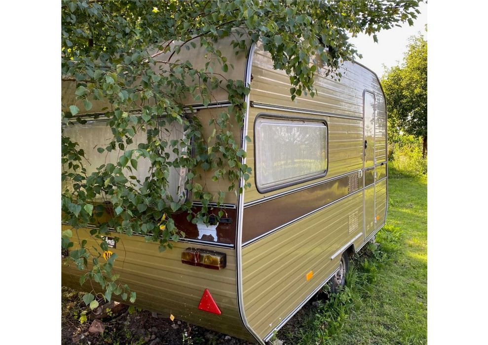 Przyczepa kempingowa AVENTO H385 TL 1981 – przedsionek, WC, ogrzewanie