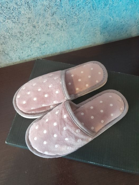 Тапочки для дівчинки