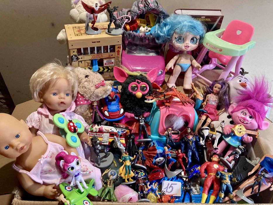 Іграшки секонд Англія та Шотландія