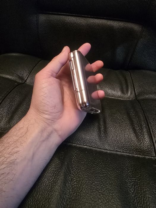 Samsung Z Flip телефон, розкладушка