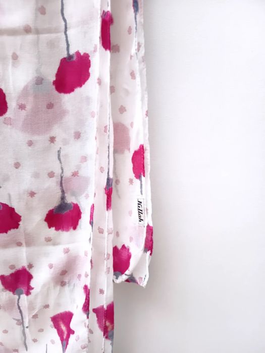 Lenço Branco com Flores