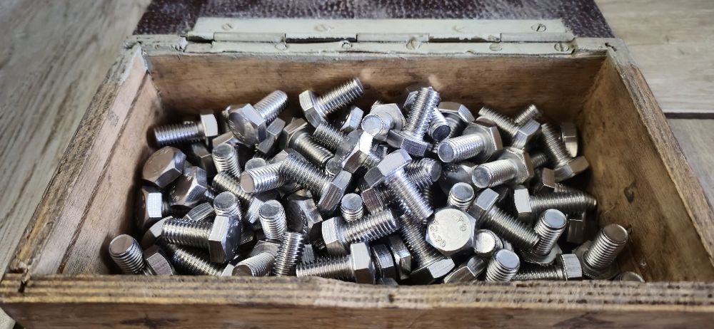 ŚRUBA M10 X 25 mm z łbem sześciokątnym NOWA A2 - 70 sześciokątna