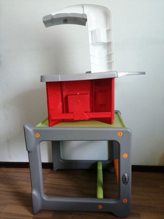 Mesa de criança + Cozinha de brincar