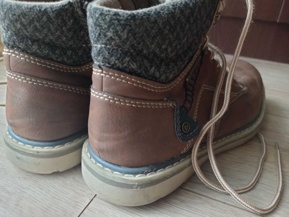 buty młodzieżowe/męskie rozm. 40