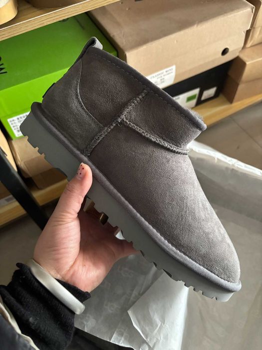 UGG Classic Ultra mini R.40