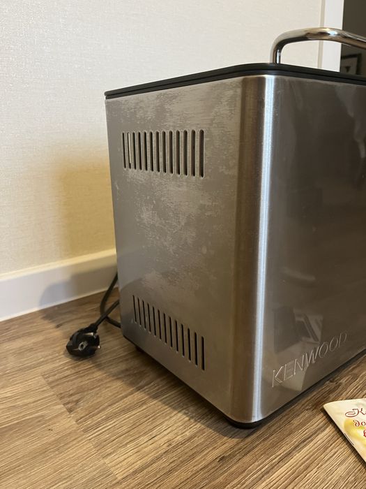 Хлібопічка Kenwood BM450