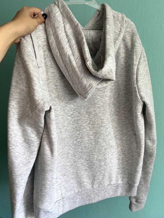 Szary hoodie Sinsay