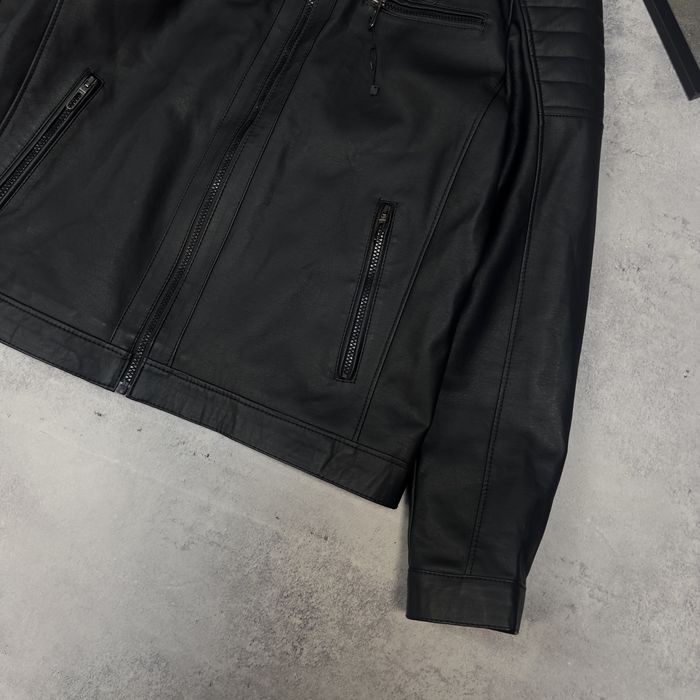 Чоловіча Шкірянка Emporio Armani