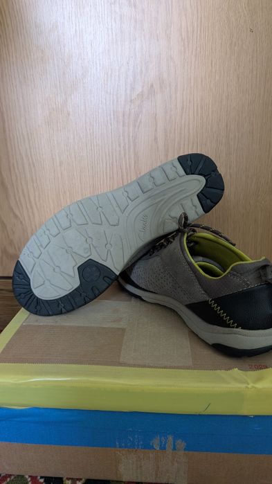 Легкі трекінгові кросівки Clarks