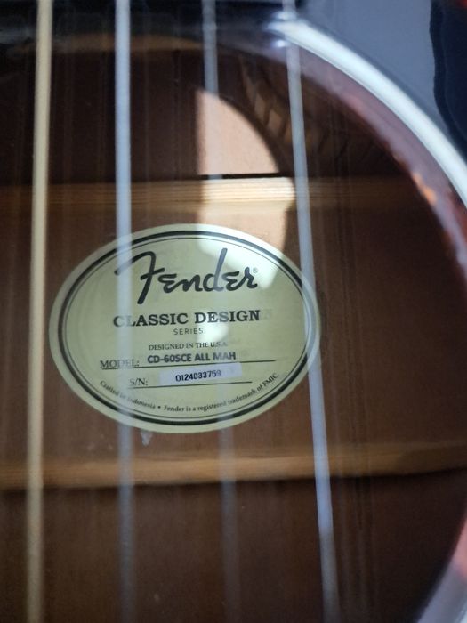Vendo ou troco Guitarra acustica fender CD-60SCE
