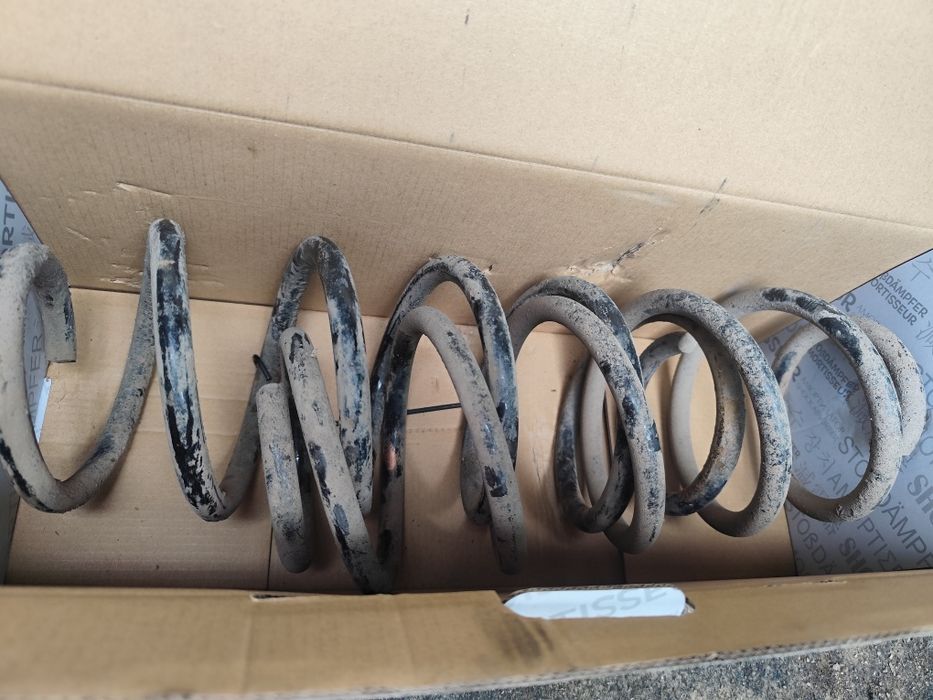 Пружини на фольваген B5. Ціна за 2 шт