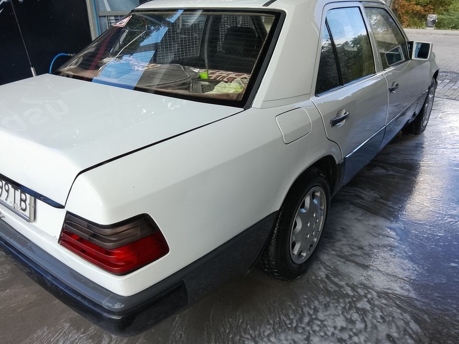 Продам мерседес 124