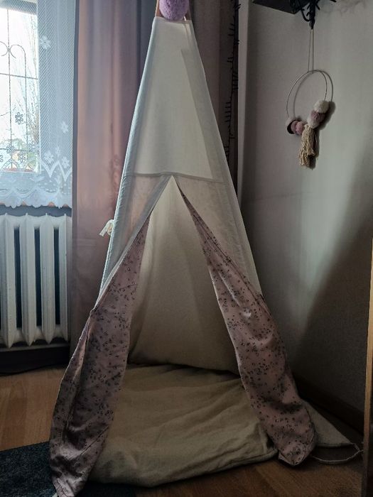 Tipi dla dziewczynki. Namiot.