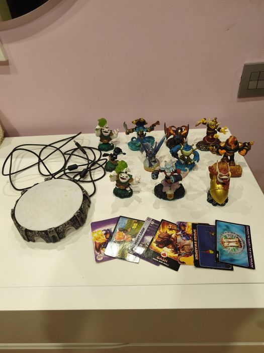 Vendo portal + figuras Skylanders