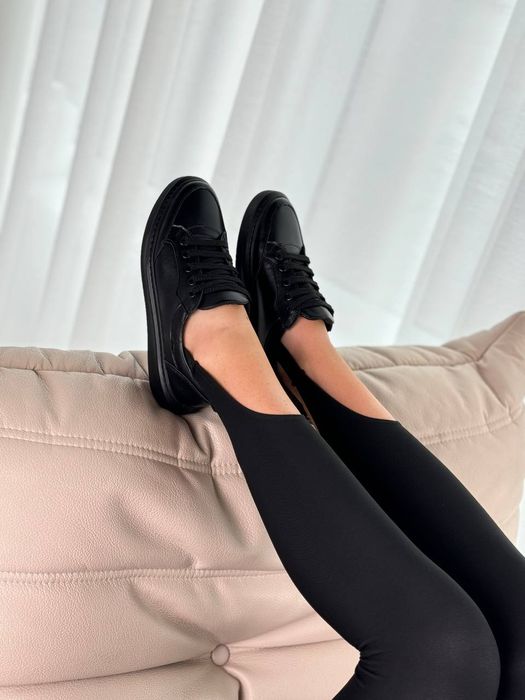 Шкіряні білі кеди, чорні шкіряні кеди, бежеві кеди