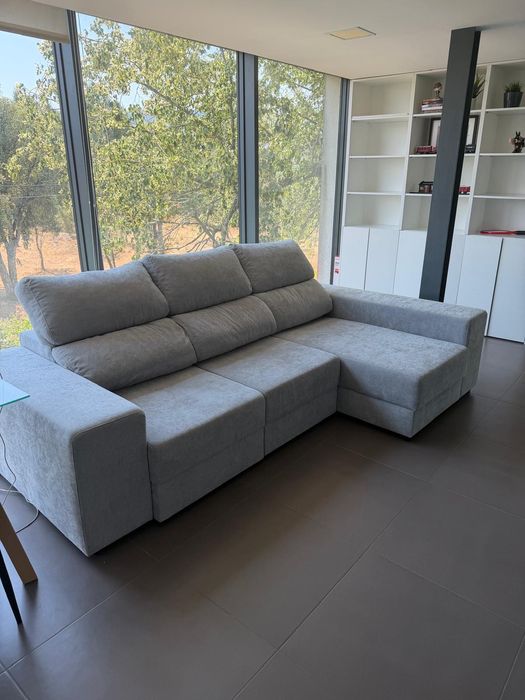 Sofá Retrátil 3 Lugares com Baú – Como Novo