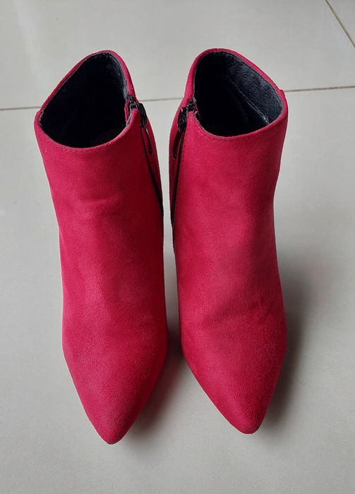 Botins vermelhos