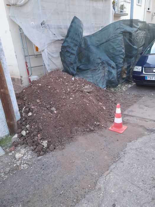 Demolicao/Entulhos/Limpeza Geral.