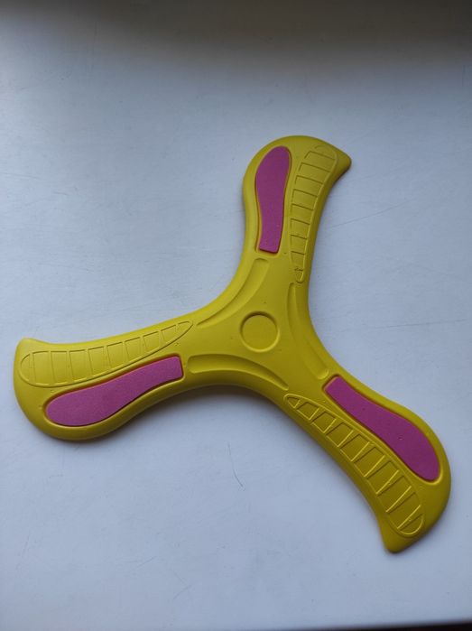 Бумеранг м'який для дітей. Сподобається і дорослим.