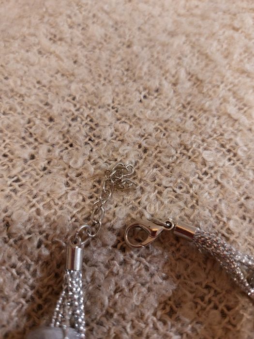 Bransoletka z szarymi kamieniami